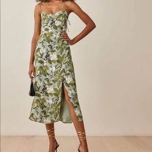 Reformation Kourtney Dress - Tropical print size 2. Sold out!